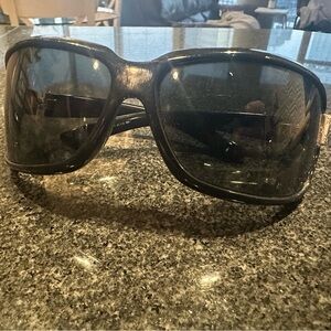 Gucci Black Oversized Sunglasses (Authentic)